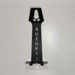 استند کلاه SUZUKI - تصویر 2